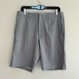 Callaway NWT 9” Opti-Stretch Swing Tech Short in Textured Medium Gray, size 33